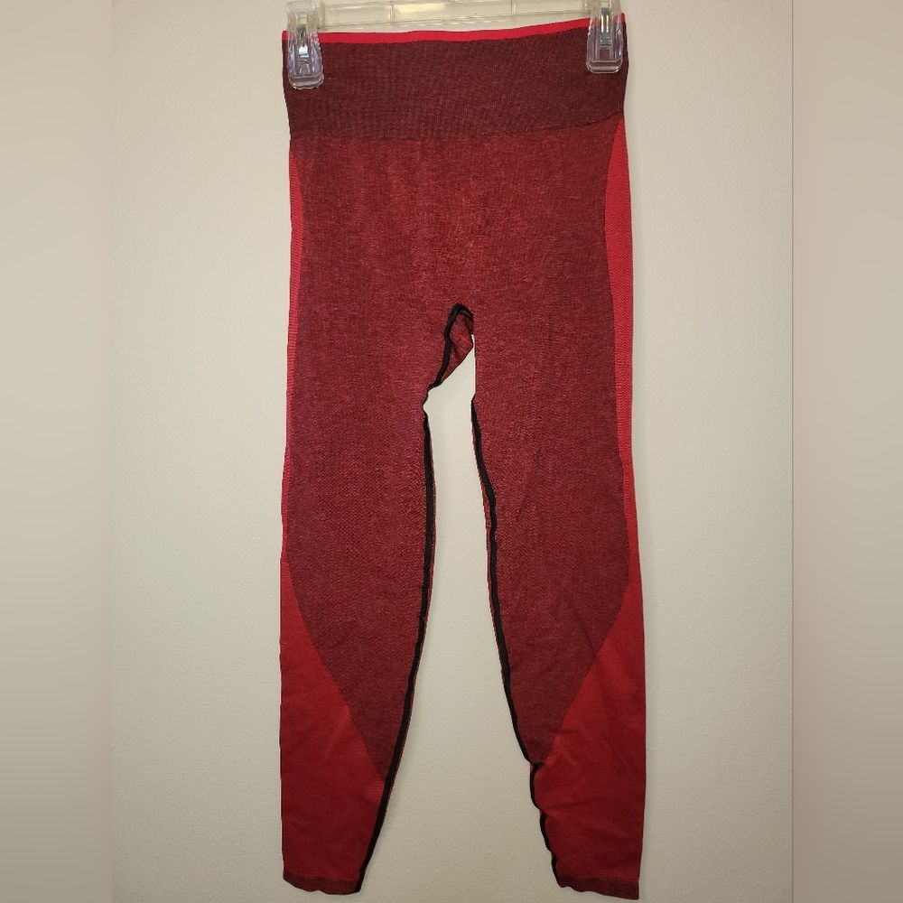 PINK Victoria's Secret Red Leggings Size Medium